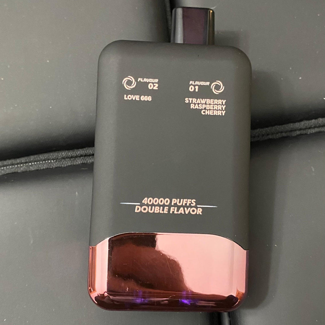 Vaper de 40.000 puffs con pantalla led - recargable tipo c sabor Fresa Vaper en linea Vaper de 40.000 puffs con pantalla led - recargable tipo c sabor Fresa Vaper en linea